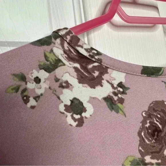 Eclipse Wrap Top  Floral Pink / Mauve Size Medium - Picture 16 of 16